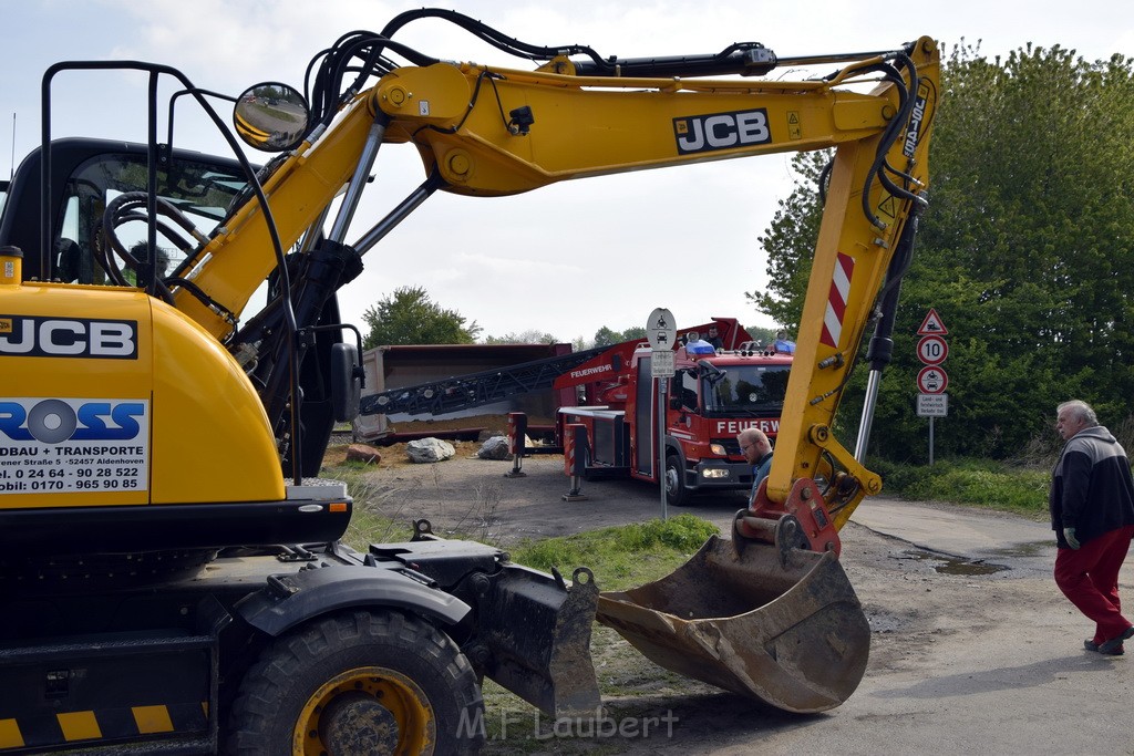 Schwerer VU LKW Zug Bergheim Kenten Koelnerstr P327.JPG - Miklos Laubert